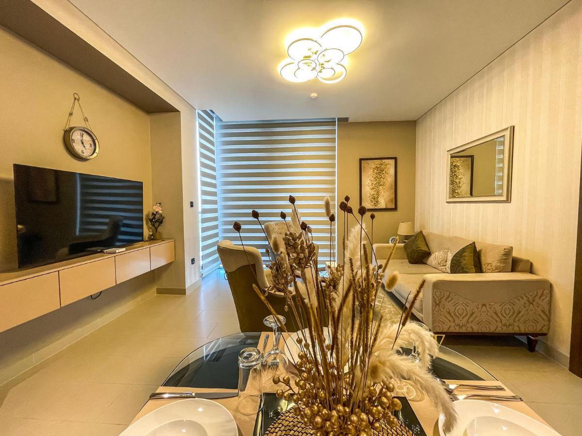 Stay By Latinem Luxury 2Br Holiday Home Cv B1309 Near Burj Khalifa ดูไบ ภายนอก รูปภาพ